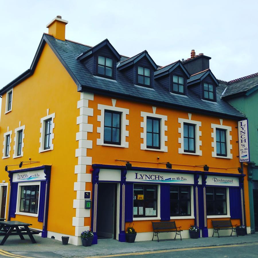Lynch'S On The Pier Bed and Breakfast Castletownbere Exteriör bild